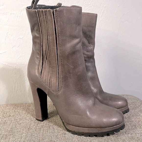Dolce Vita gray boots, size 7 1/2. - Picture 1 of 10